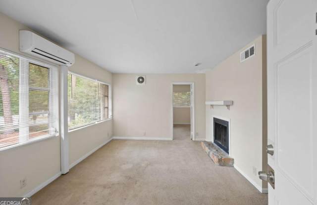 11 Peachtree Hills Avenue NE unit: B5