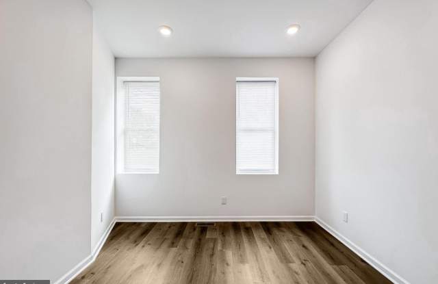 2028 W WESTMORELAND Street unit: 1