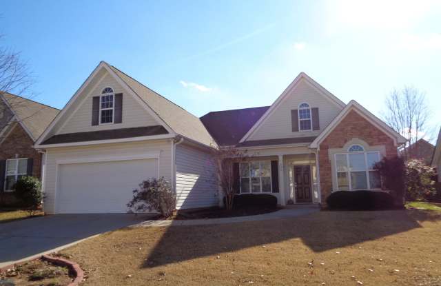 Wow! 3 bedroom 2 bathroom home in Newnan! Must See!