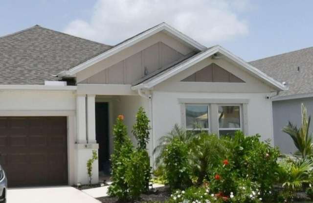 545 SE Ranch Oak Circle