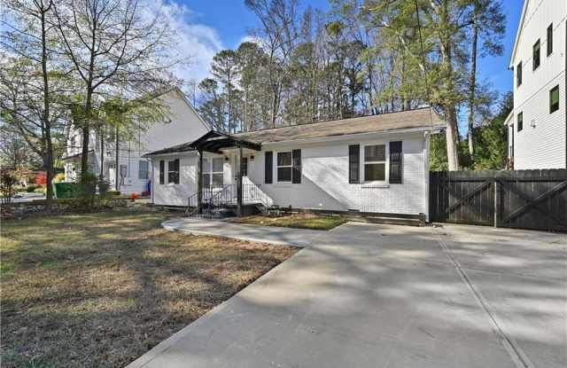 1728 Wayland Circle NE