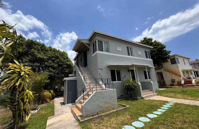 2341 NW 14th St