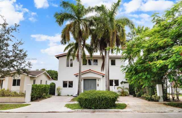 Photo of 527 SW 20th Rd