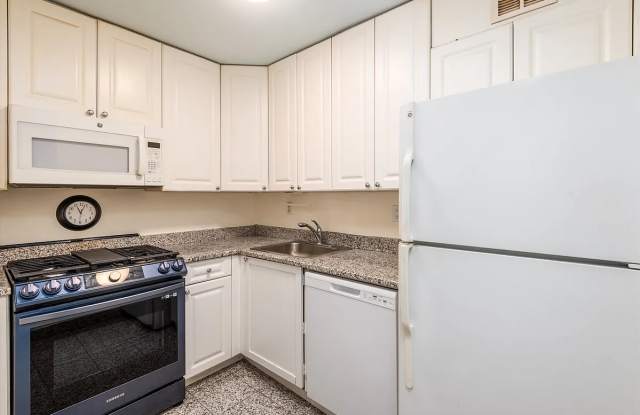 7020 108th St Apt 15A