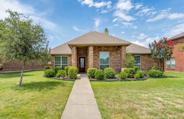 1112 Hidden Creek Drive
