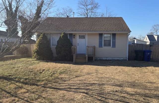 Don't Miss this Renovated 2 Bed 1 Bath house