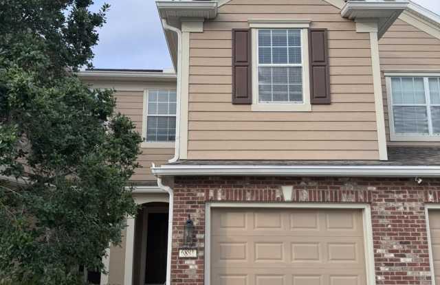 6881 ROUNDLEAF Drive