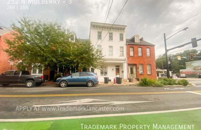 252 N Mulberry