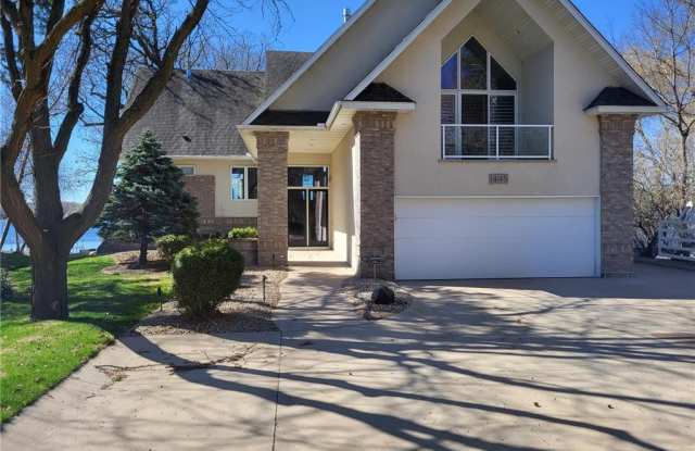 14145 Shady Beach Trail NE