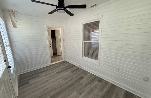 Freshly Updated 2/2 Townhome