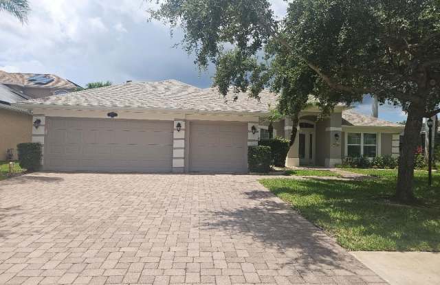 Photo of 2074 Botanica Circle