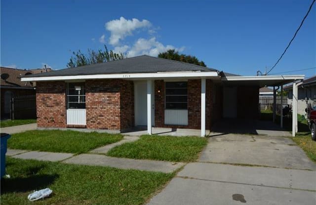 2314 STANDER Place - 2314 Stander Pl, Chalmette, LA 70043