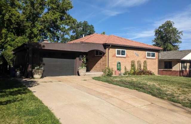 Photo of 4125 South Galapago Street