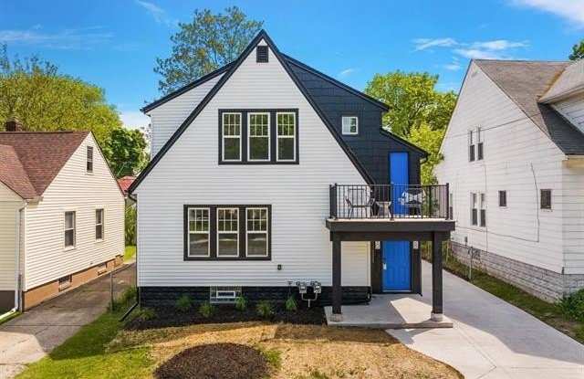 Photo of 308 E HARRY Avenue