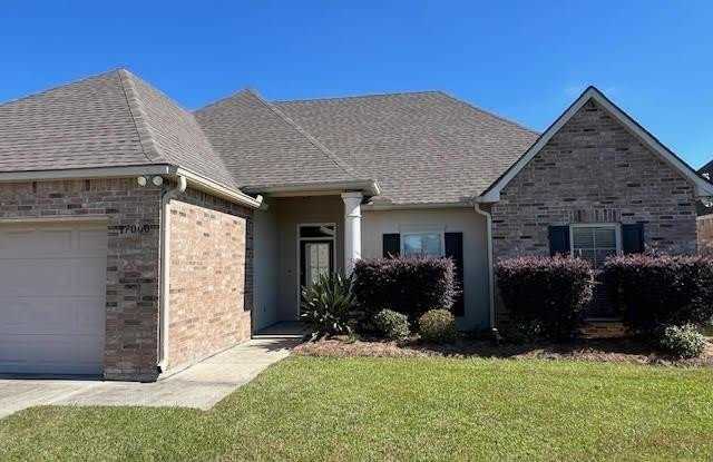 Photo of 17060 Jamestowne Dr