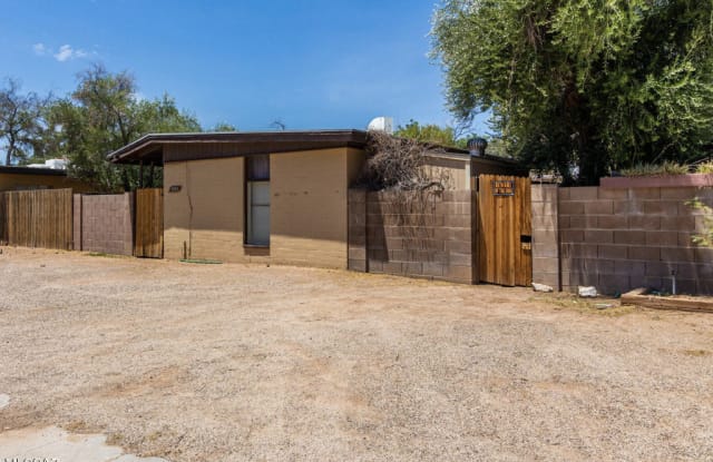 2537 N Winstel Blvd - 2537 North Winstel Boulevard, Tucson, AZ 85716