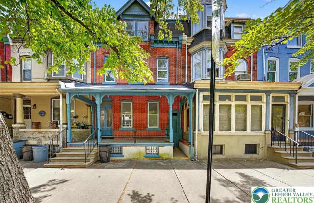 Photo of 519 N 6th Street unit: 1