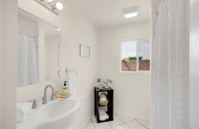 Photo of 1620 South Ivanhoe Street