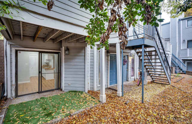 Gables Midtown Condo - 2Bd-1.5BA / Two Story / Washer Dryer / Reserved Parking / $1695
