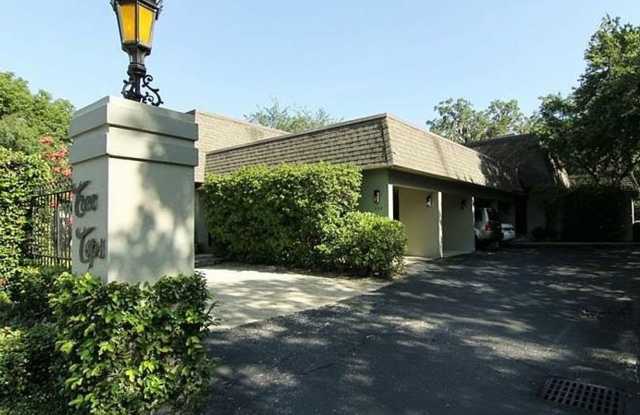 Photo of Beautifully updated 2 bedroom 2.5 bath townhome in highly desirable Lake Ivanhoe!