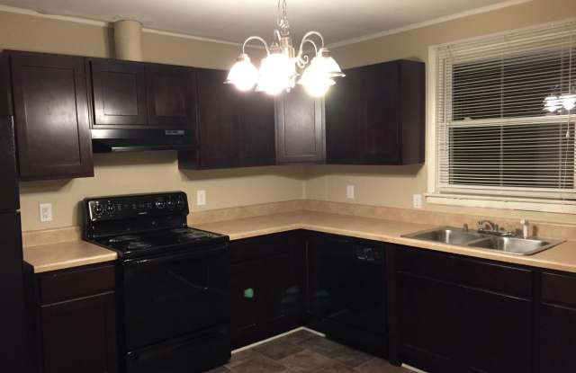 4 Bedroom 2 Bath Home Available Immediately!