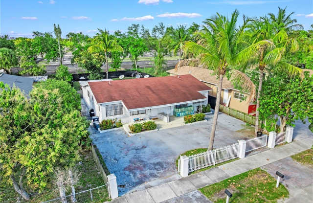 581 NW 113th St