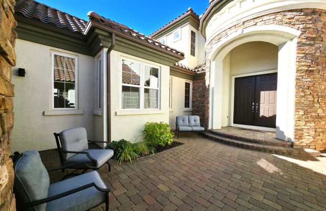 First Month Free – Executive Somersett Home Offered Furnished or Unfurnished with Panoramic Views, Jacuzzi, and Country Club Access