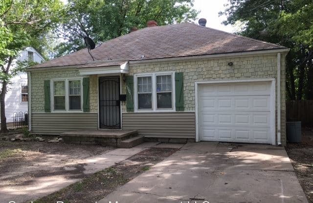 5001 E Elm - 5001 East Elm Street, Wichita, KS 67208