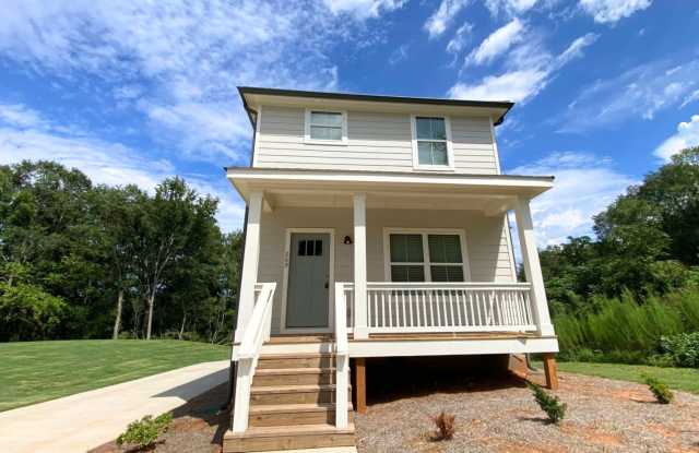 PRE-LEASING FOR AUGUST 10TH, 2026! NEW CONSTRUCTION!