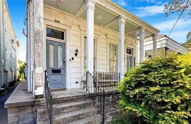 329 BELLEVILLE Street