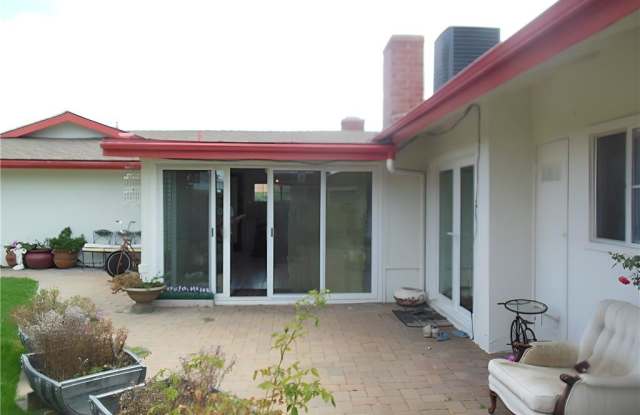 Photo of 921 Donnybrook Avenue