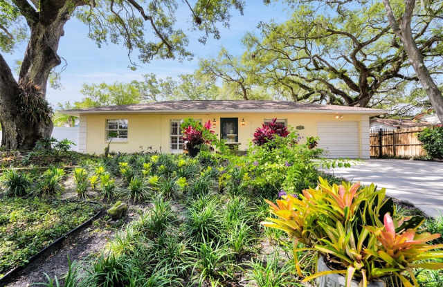 3118 W FIELDER STREET