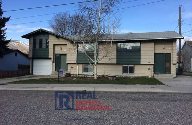 Photo of 2 Bed 2 Bath Duplex