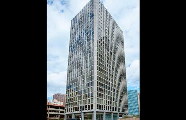 Photo of 340 W Diversey Parkway unit: 2616