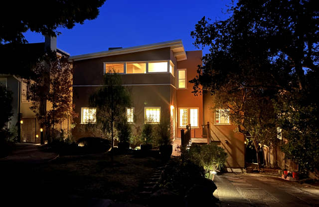 Photo of 1826 Yosemite Road