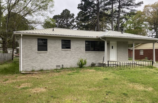 3705 Arapaho Trl - 3705 Arapaho Trail, Little Rock, AR 72209