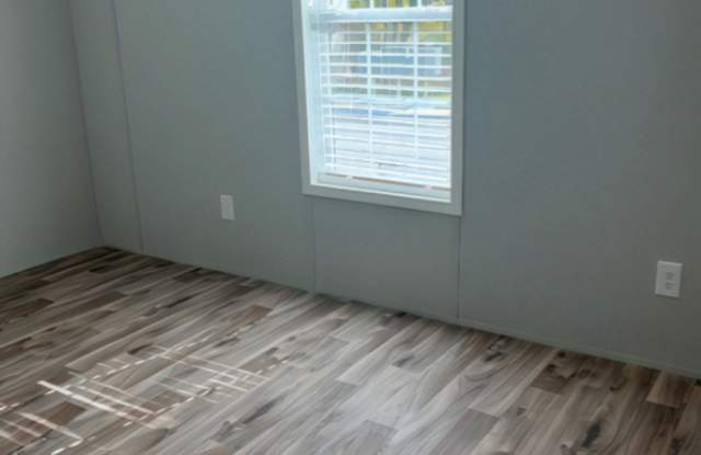 Room in 2 Bedroom Home at 547 Lee Hy Dr