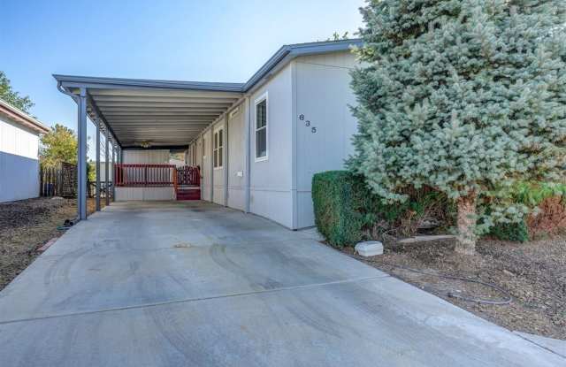3 bedroom, 2 bathroom home in 55+ Community of The Villages at Lynx Creek