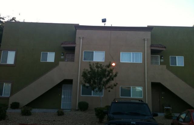 This Darling Apartment is Centrally Located!
