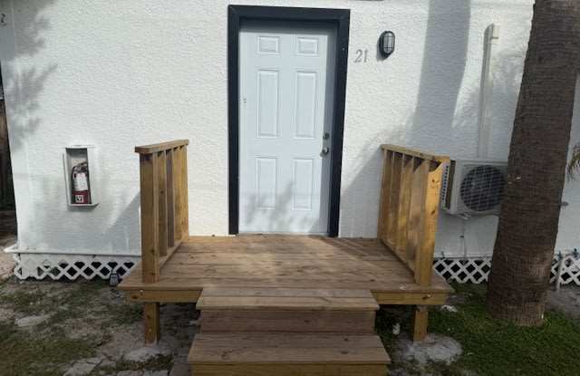 Photo of 4605 North Hubert Avenue - 21