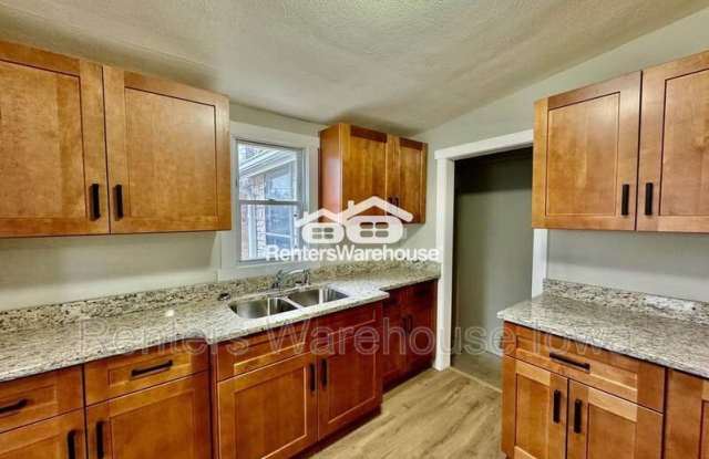 1322 E 24th Street