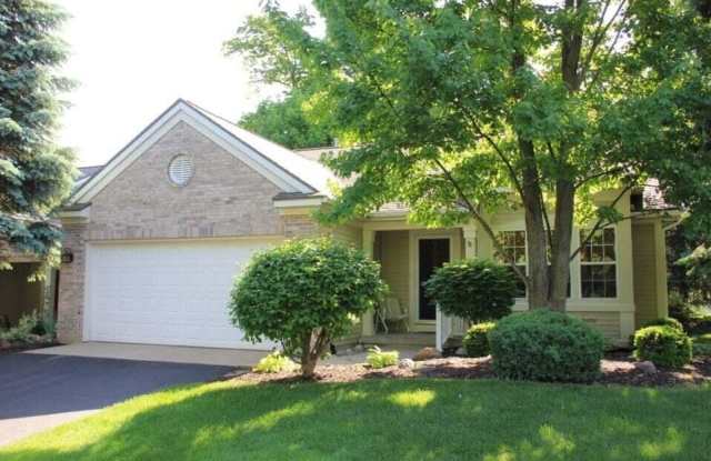 3877 OLD ELM DRIVE SE