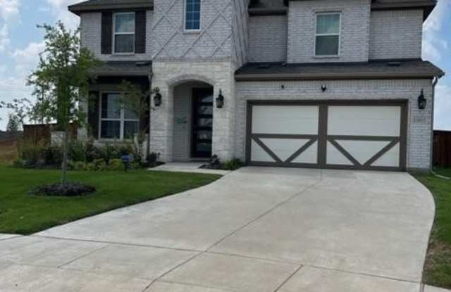 1005 Indianola Trail