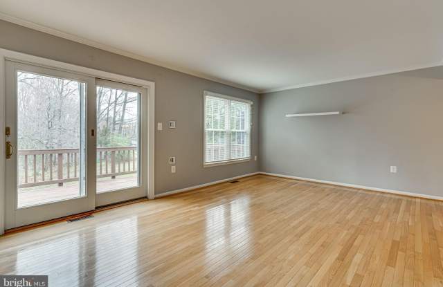 4406 CHURCHMAN Court