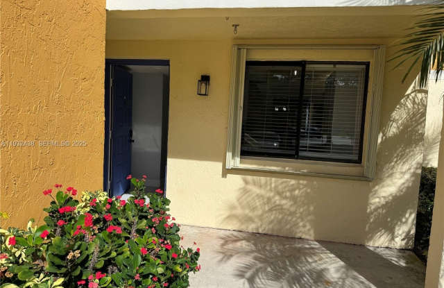 Photo of 185 Lakeview Dr