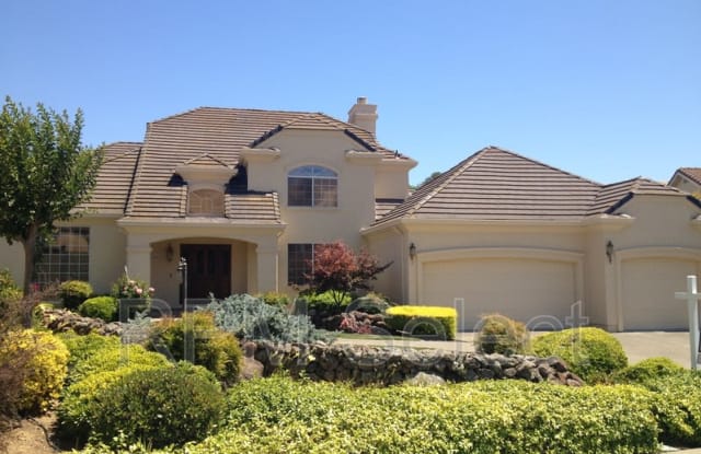 2552 Cotswold Hill Dr - 2552 Cotswold Hill Drive, Fairfield, CA 94534