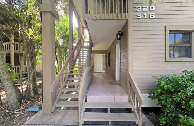 Photo of 316 NE Edgewater Drive