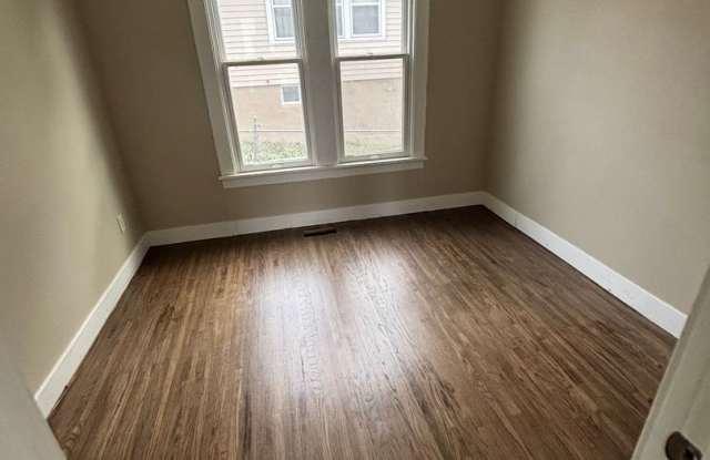 newly remodeled 3 bedroom