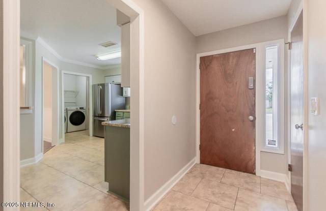 8330 CROSS TIMBERS Drive W