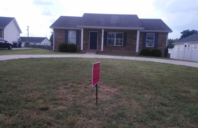 1052 Chucker Ct - 1052 Chucker Court, Clarksville, TN 37042